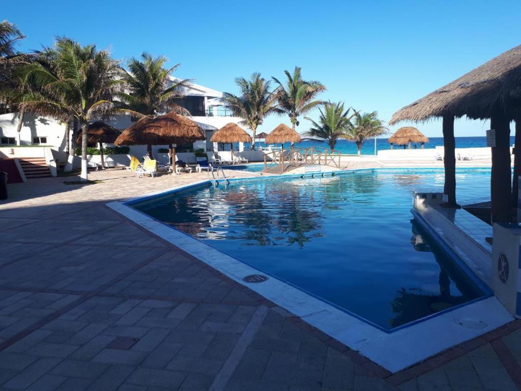 Departamentos Al Lado Del Mar En Zona Hotelera Канкун Екстер'єр фото